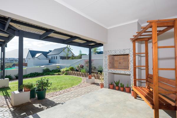 2 Bedroom Property for Sale in Blue Mountain Village Western Cape